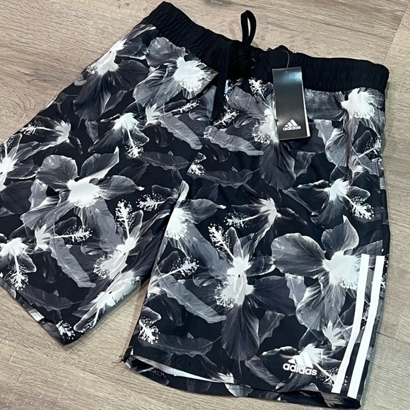 NWT Adidas Men’s Medium Hibiscus Black Floral Lined Swim Trunks - Picture 5 of 6